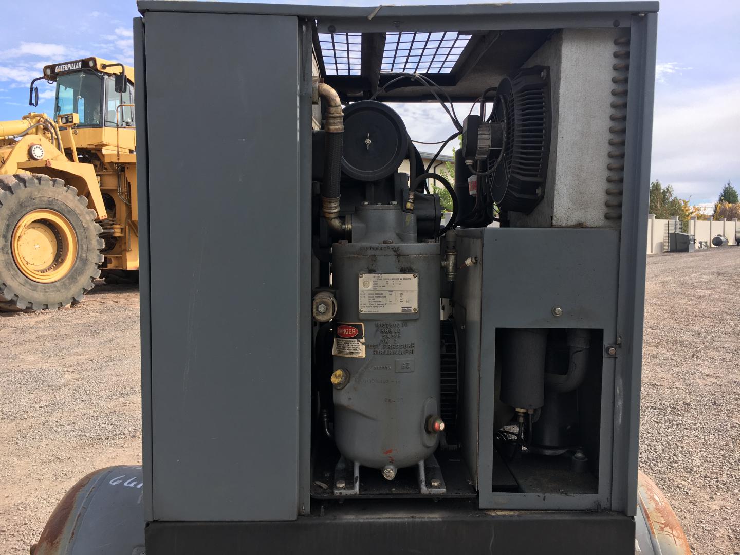 ./imagenes/INVOICE/2019/17237/COMPRESOR ATLS COPCO GA22 (17).JPG